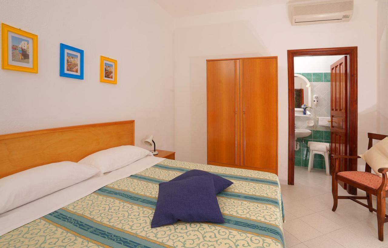 Hotel Villa Mena Forio di Ischia Buitenkant foto