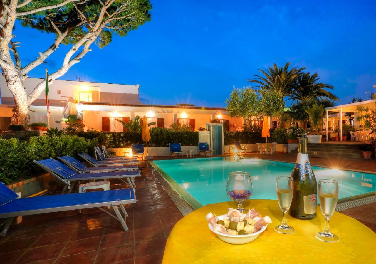 Hotel Villa Mena Forio di Ischia Buitenkant foto