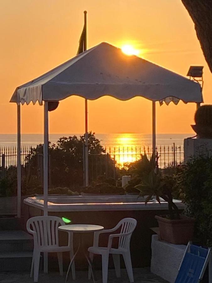 Hotel Villa Mena Forio di Ischia Buitenkant foto